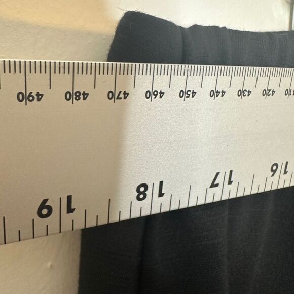 Skies Are Blue Plus Size 1X Black Scalloped Edge Pencil Mini Skirt - Picture 5 of 9